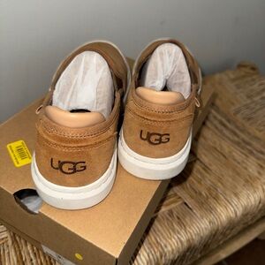 UGG women’s Tan Sneakers
